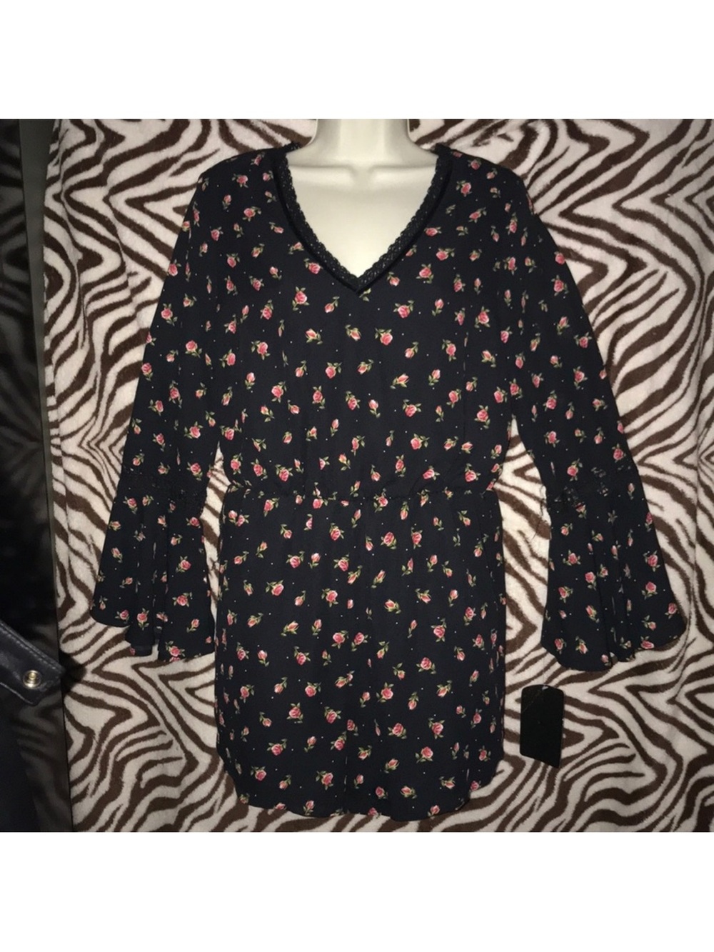 Disney princess medium black Floral V-Neck romper with red Rose Print New